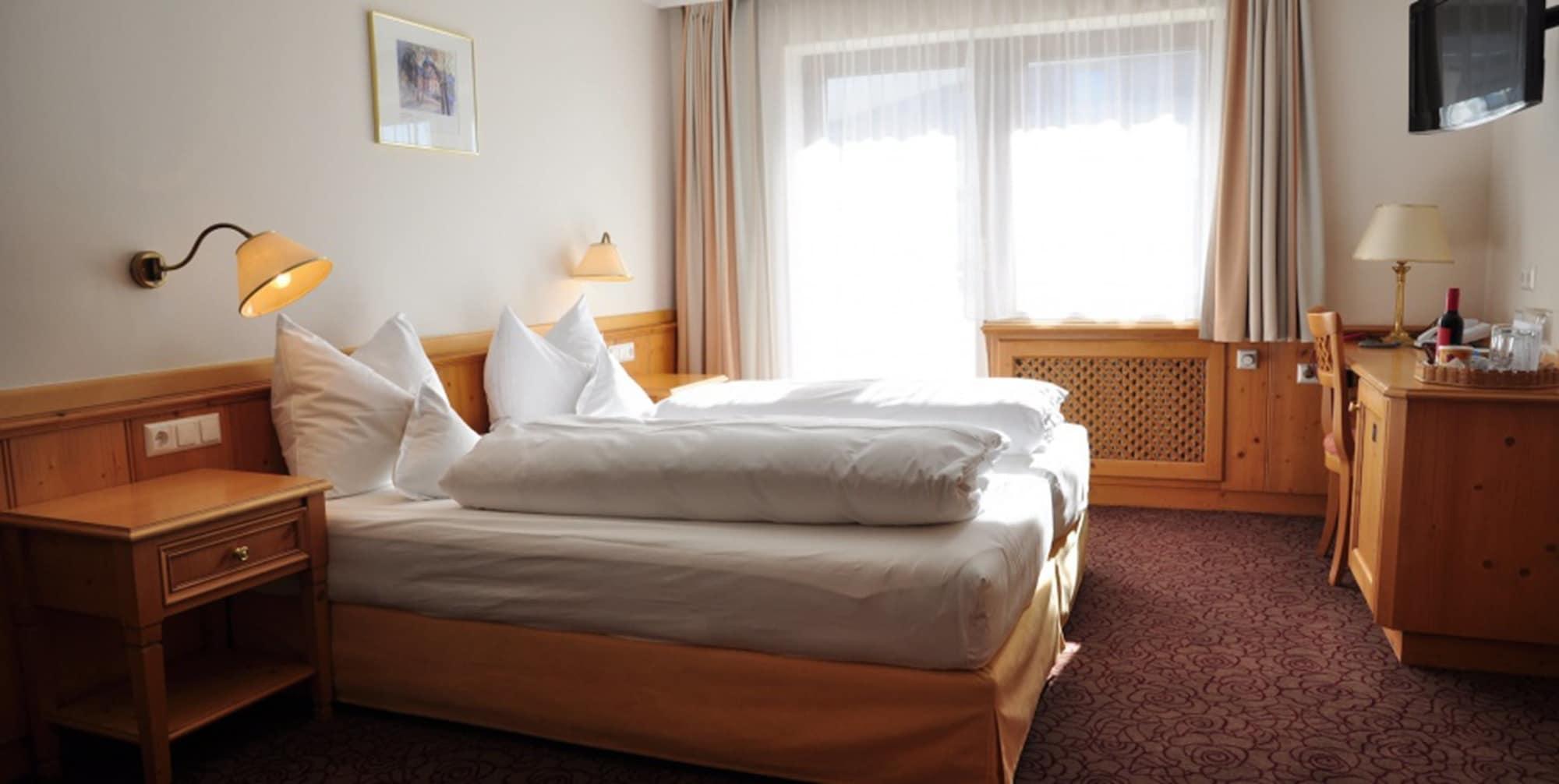 Alpenrose Hotel 4*
