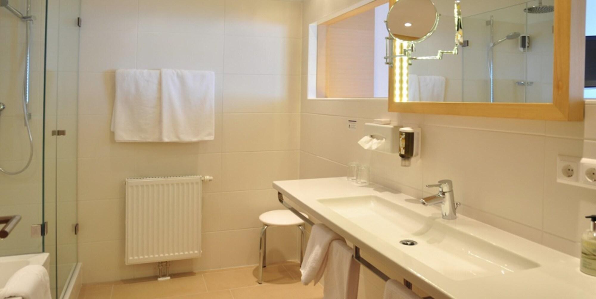 Alpenrose Hotel 4*